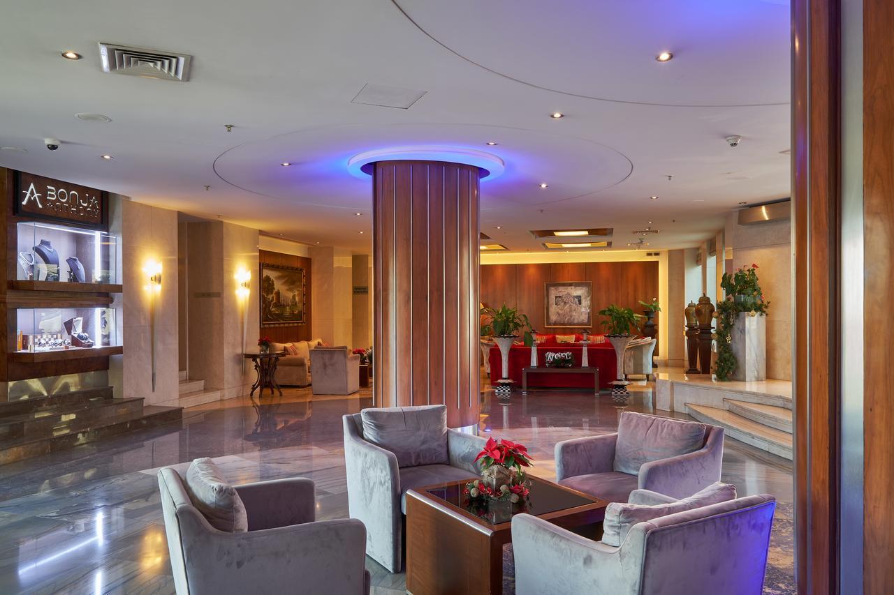 Coral Beach Hotel And Resort Бейрут Екстериор снимка